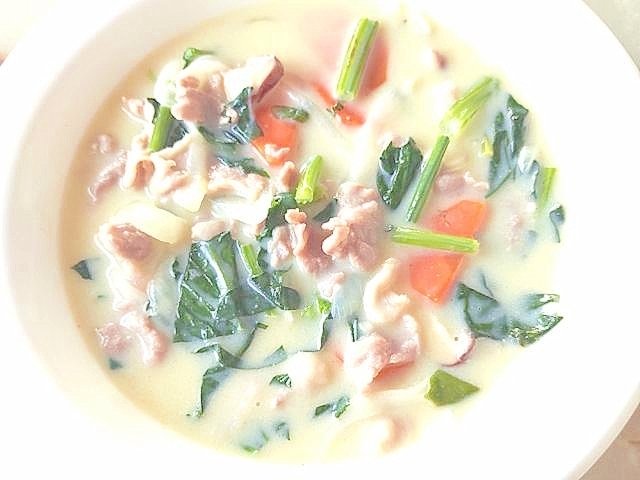 夏にも!豚こまとほうれん草のクリームシチュー♪