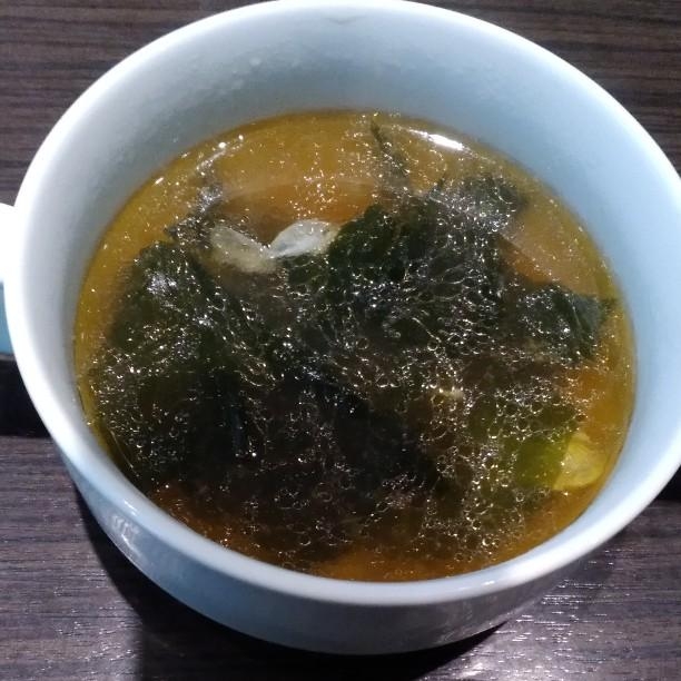 レタスとわかめのスープ