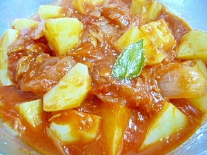 フライパンで簡単★ジャガイモとツナのトマト煮