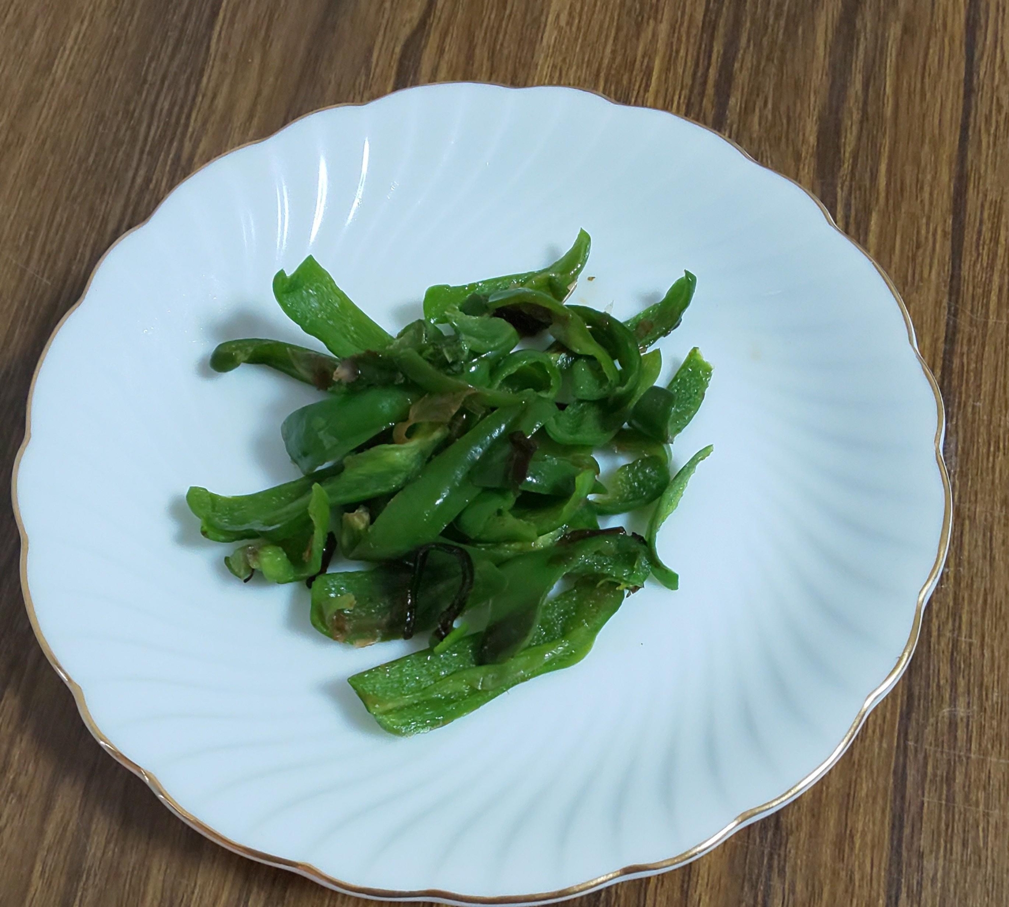 ピーマンのおかか塩昆布和え