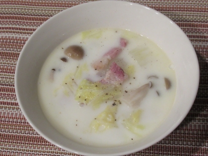 白菜とベーコンのミルクスープ♡