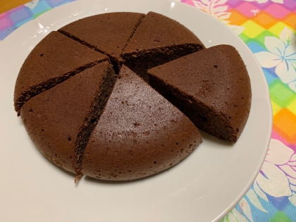 炊飯器でパパッと簡単！しっとりチョコレートケーキ♪