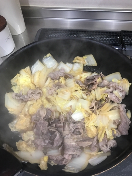 残っていた白菜と牛肉で簡単にメインができました！美味しかったです！