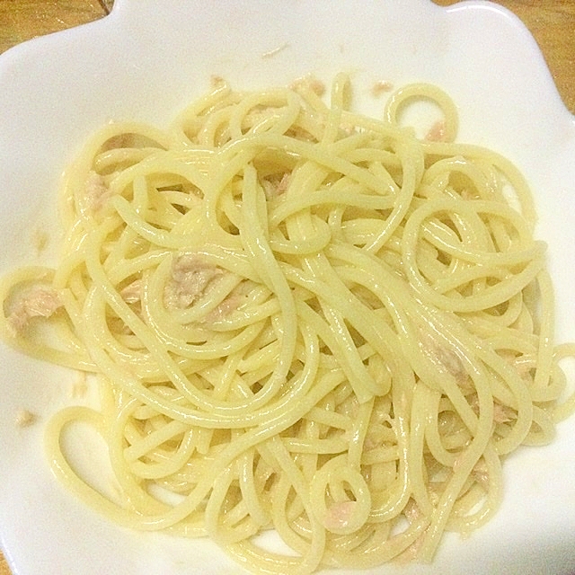 かつおフレークとマヨネーズのパスタ