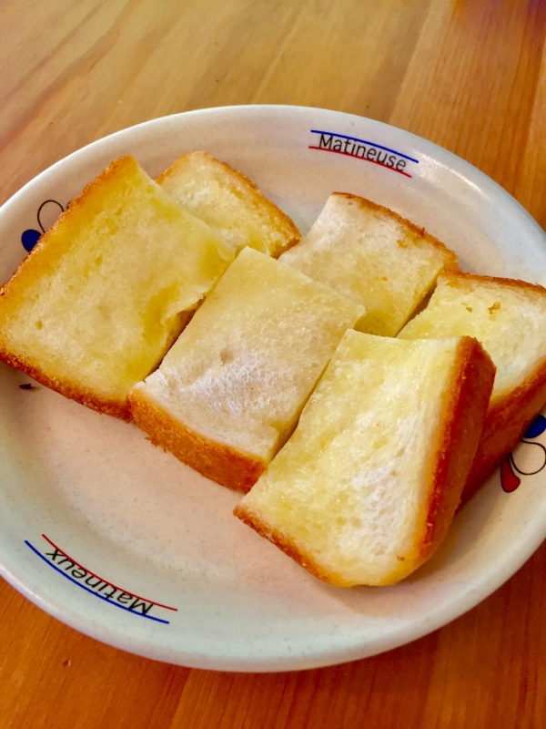 ☆超簡単☆しっとりハチミツバターパン☆