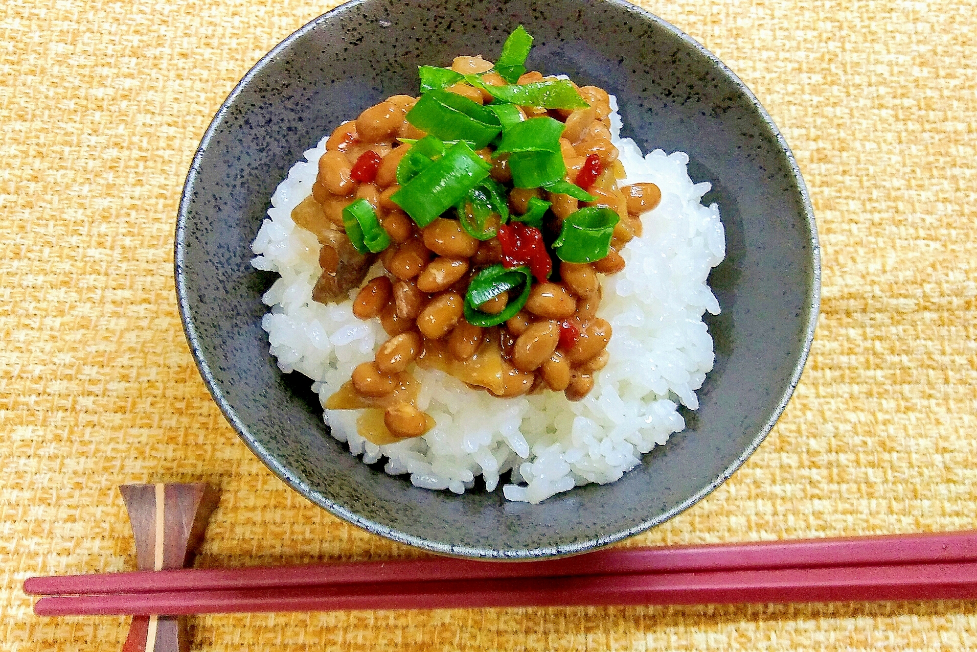 クセになる味！納豆とザーサイ和え　のっけご飯