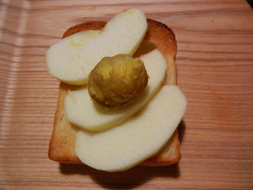 リンゴと栗のシナモンシュガートースト