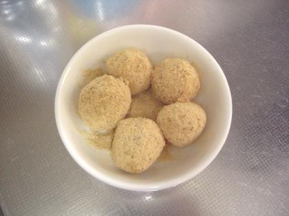 ちょっとかために出来がり、小麦粉を入れすぎだったかなって感じです。
でもこれはこれでカミカミメニューとなり、おいしくいただきました（＾＾）
も一度作ってみます！