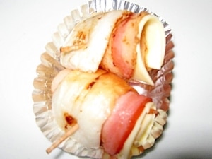 ちくわページ お弁当に♪焼いたちくわにベビーチーズを入れて♪ レシピ