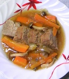 ビール煮、作ったのも食べたのも初めてです。
アサヒドライで作ったからか、後味がスッキリ！！残りをカレーにする予定が、全部食べちゃいました～また作ります～♪