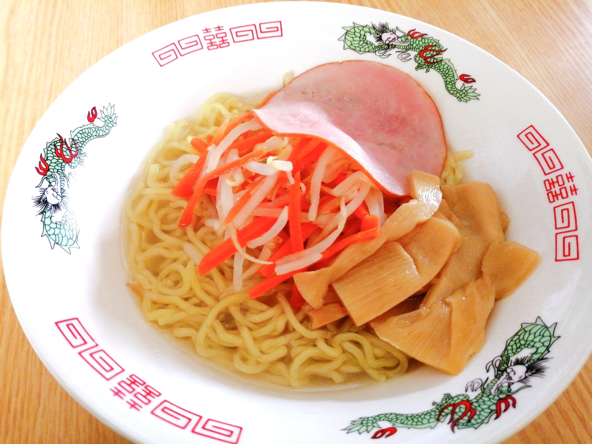 もやしと人参とメンマの塩ラーメン