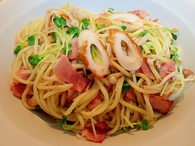 ❤ベーコンと竹輪とえのきとかいわれの太麺皿うどん❤