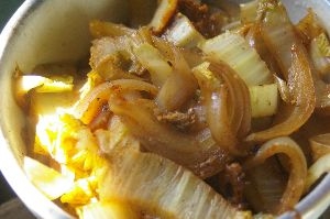 玉ねぎと白菜の生姜味噌煮