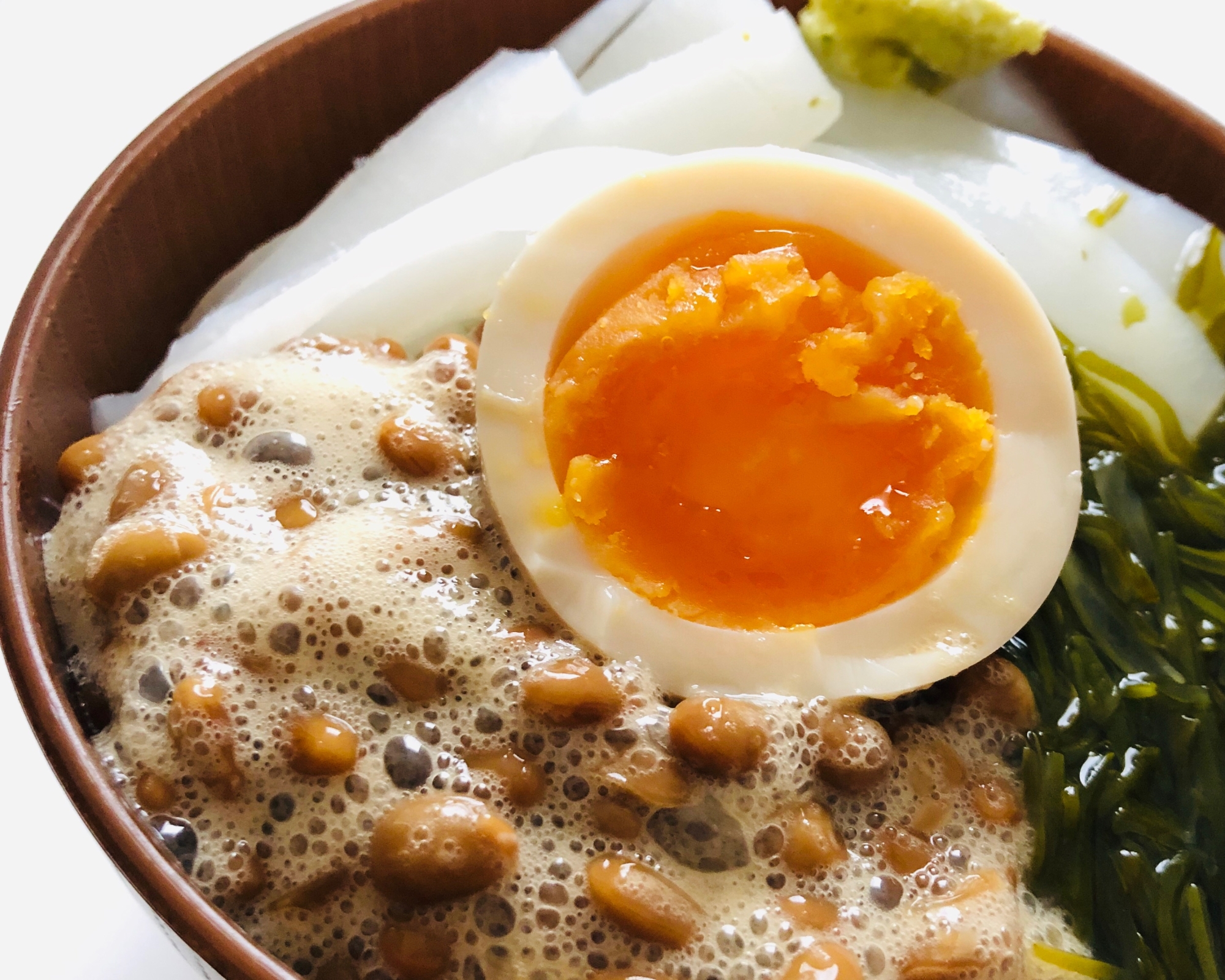 暑い日にぴったり！豆腐のネバネバ丼