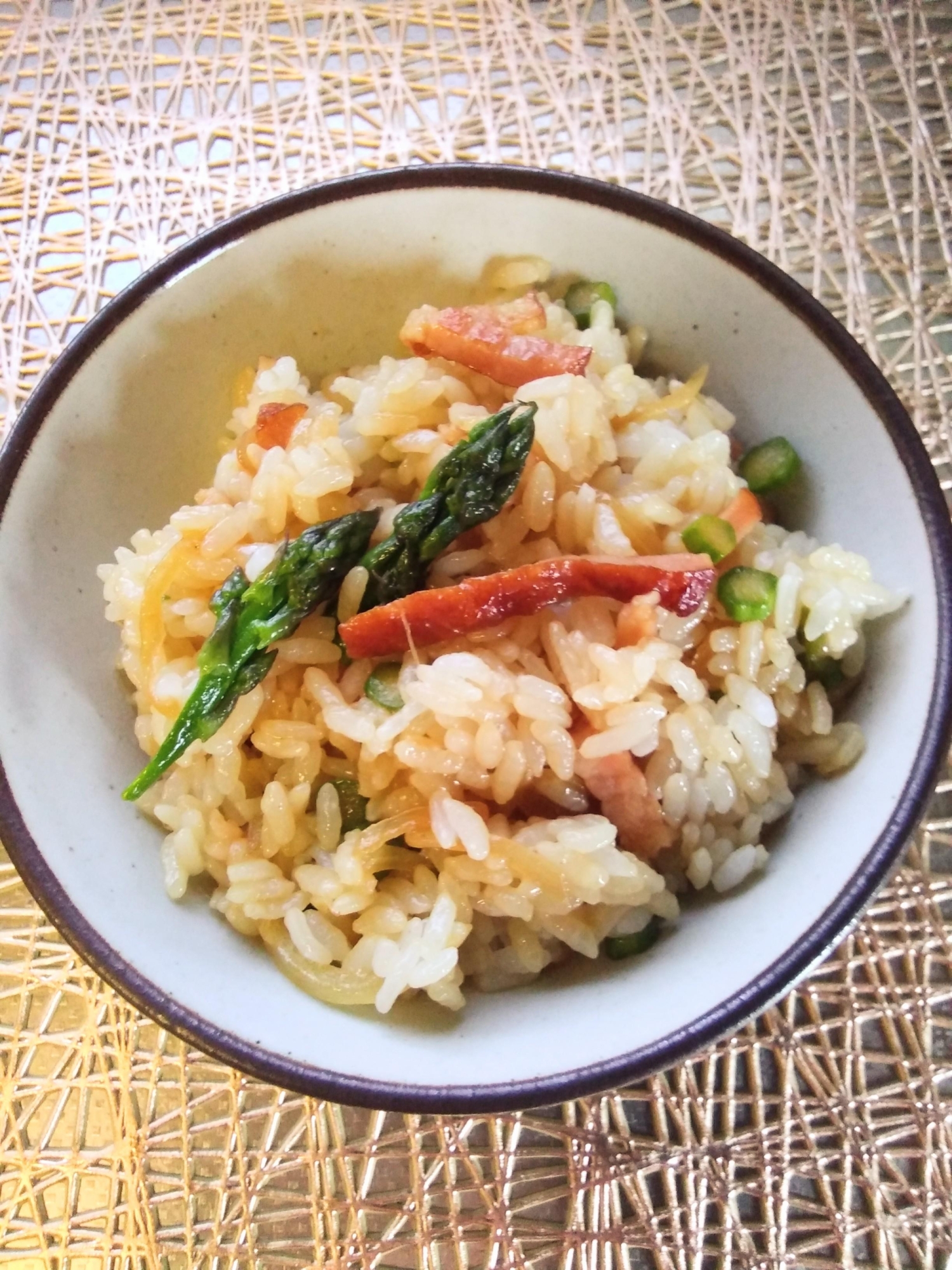 アスパラベーコンご飯　アスパラベーコンバターライス