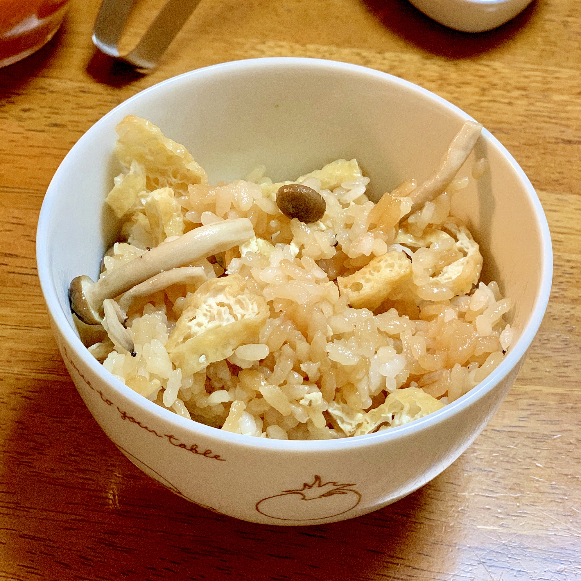 しめじと油揚げの炊き込みご飯