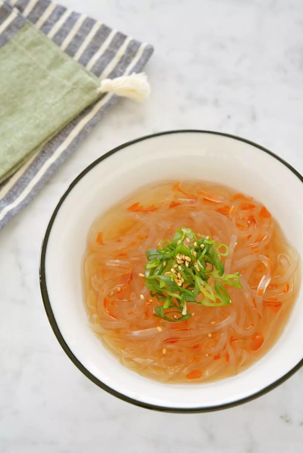 ところてんの冷やし酸辣湯麺風