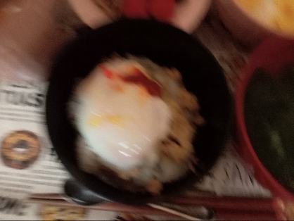 作り置きで♦ロコモコ風そぼろ丼