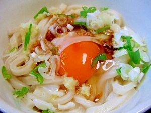 卵が先か、うどんが先か？卵でうどん♪