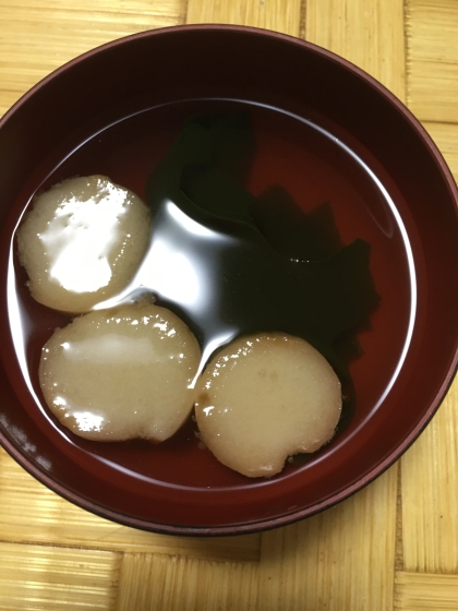 お麩とワカメのお吸い物