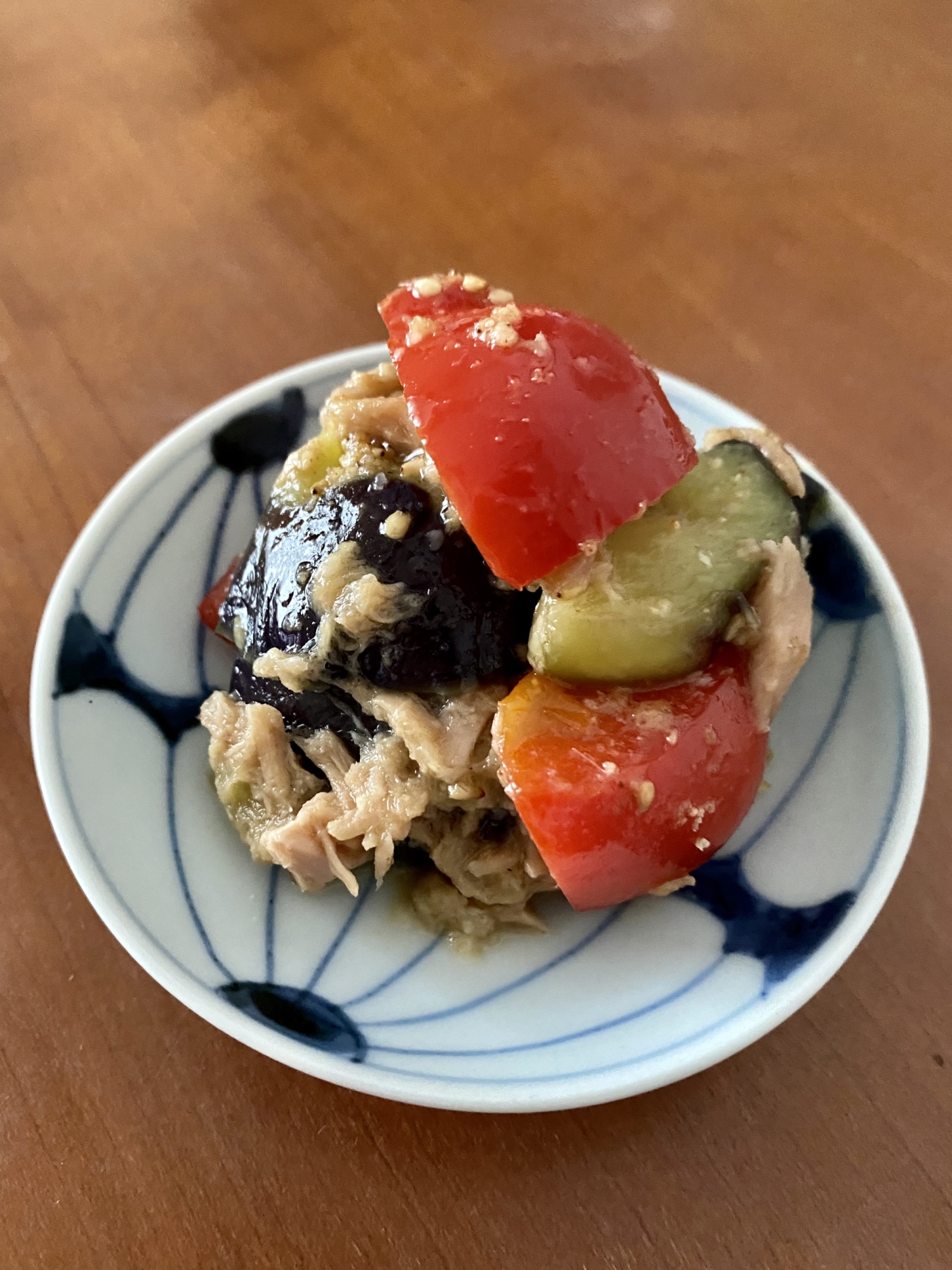 彩りよく！ナスとパプリカの味噌炒め