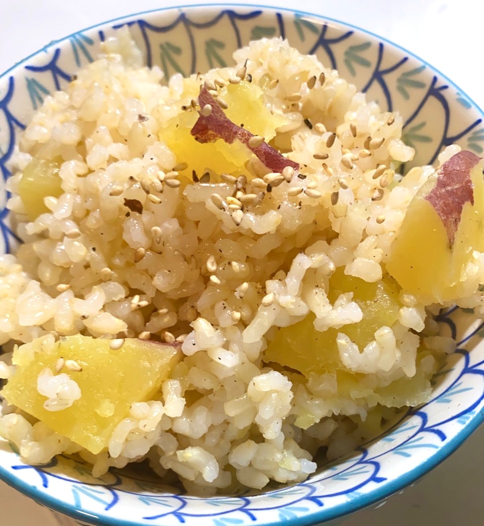 玄米で作る甘くてホクホクさつまいもご飯♡