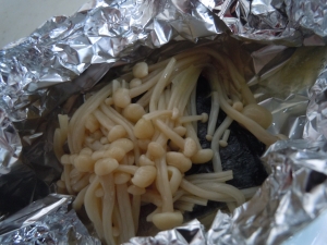 白ワインとバターで えのきと塩さばのホイル焼き レシピ 作り方 By Ponrinn 楽天レシピ