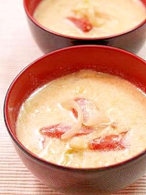 洋風豆乳ごま味噌スープ