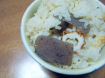 こんにゃくとちくわの炊き込みご飯★