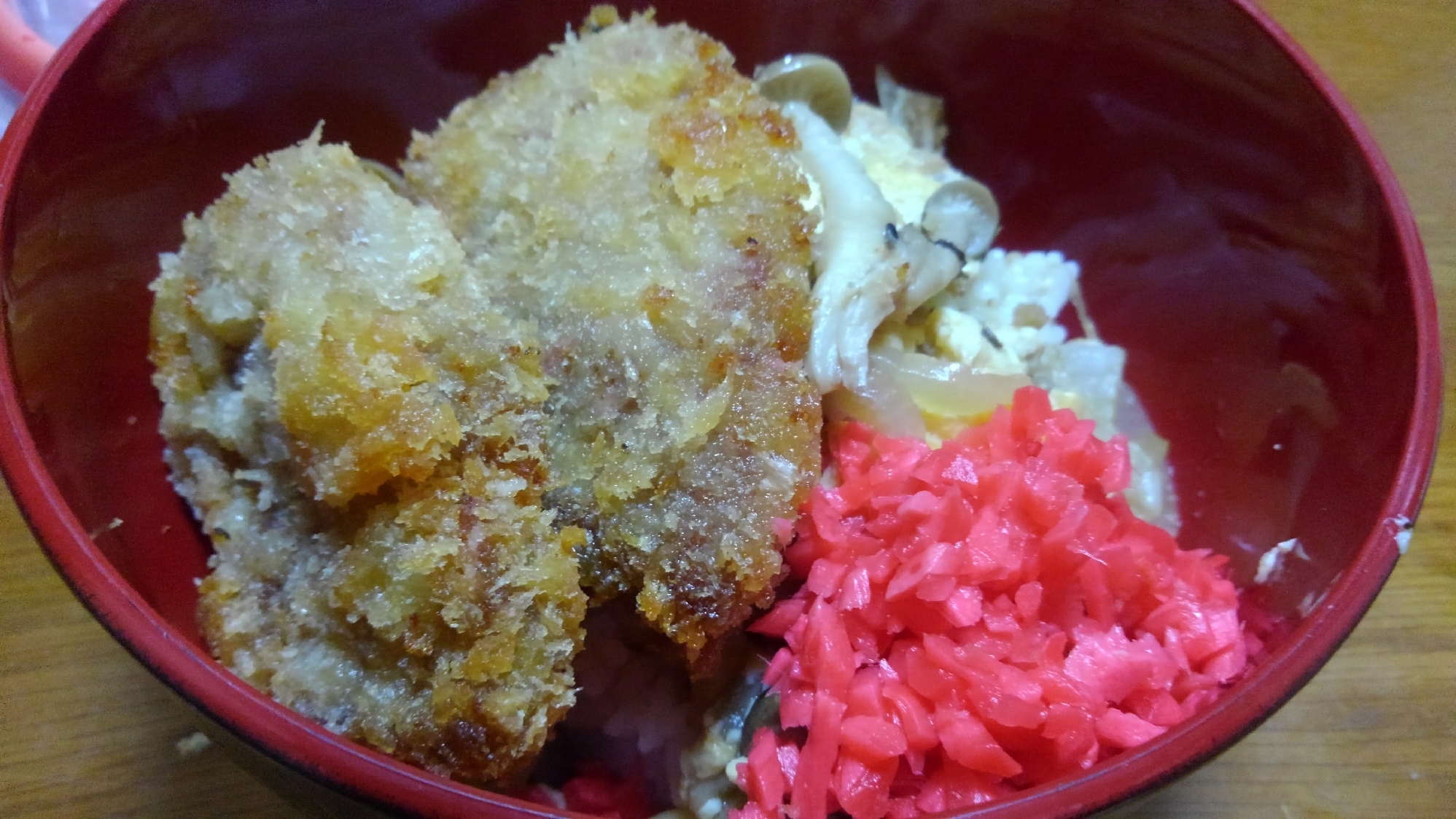 サクッサクッ…ヒレカツ丼