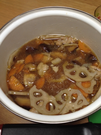 圧力鍋で鶏肉と蓮根の煮物