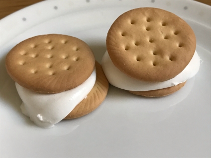 溶けすぎてきれいにできませんでしたが、チョコが合いますね！とっても美味しかったですΨ( 'ω'* )