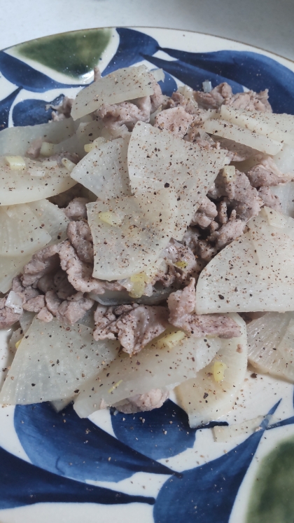 ご飯が進む♡レンジで時短♡大根と豚肉のねぎ塩煮