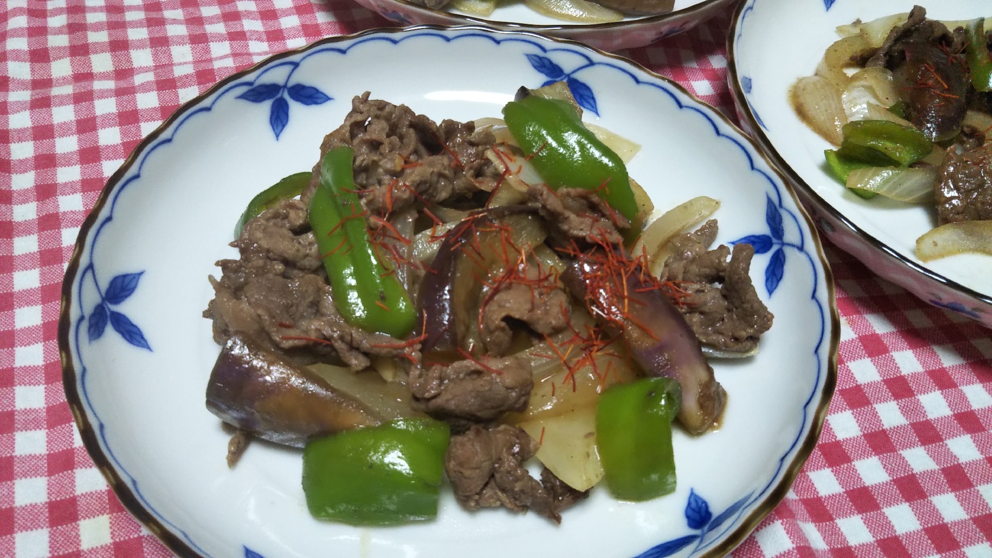 牛肉と茄子とピーマンと新玉ねぎのオイスター炒め☆