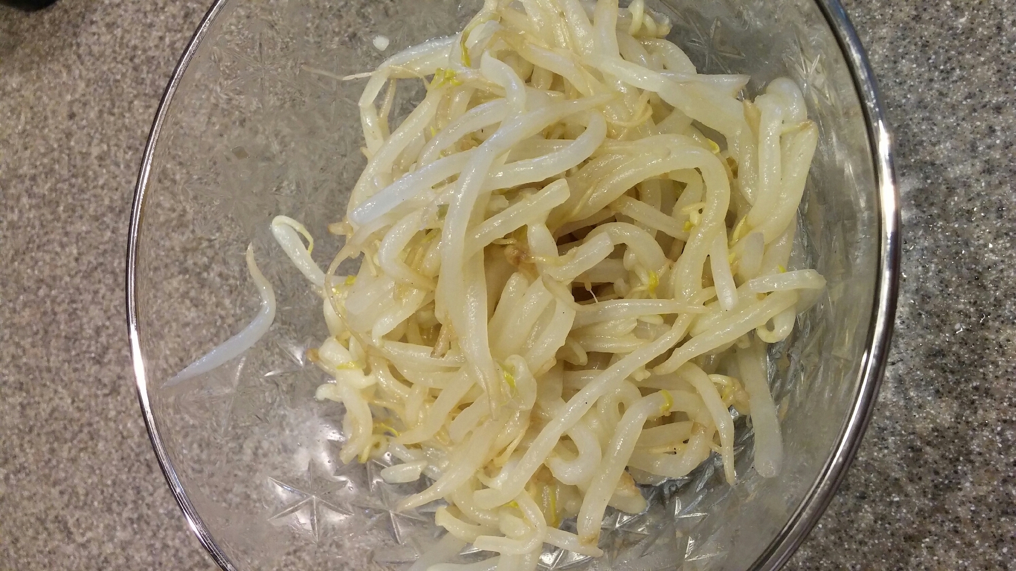 ダシダで簡単 もやしのナムル レシピ 作り方 By あやこんぐー 楽天レシピ ダシダで簡単 もやしのナムル レシピ 作り方 By あやこんぐー 楽天レシピ