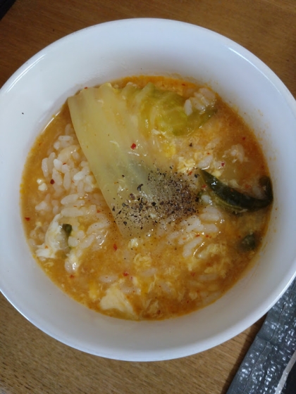 キムチ鍋のシメはこれ！旨辛チーズ雑炊✨