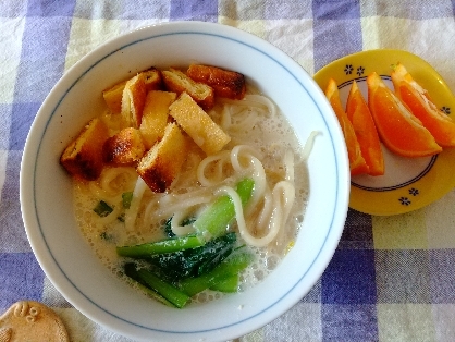 油揚げとキャベツの豆乳うどん