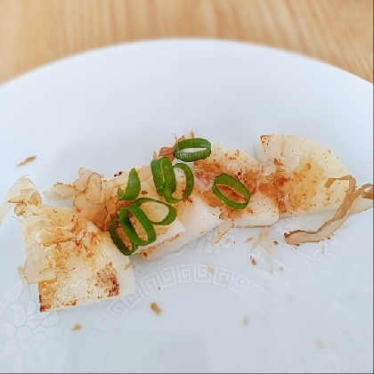 大きい長芋をいちょう切りにしました♪
焼くと香ばしくなり食感も良く美味しかったです(*^-^*)