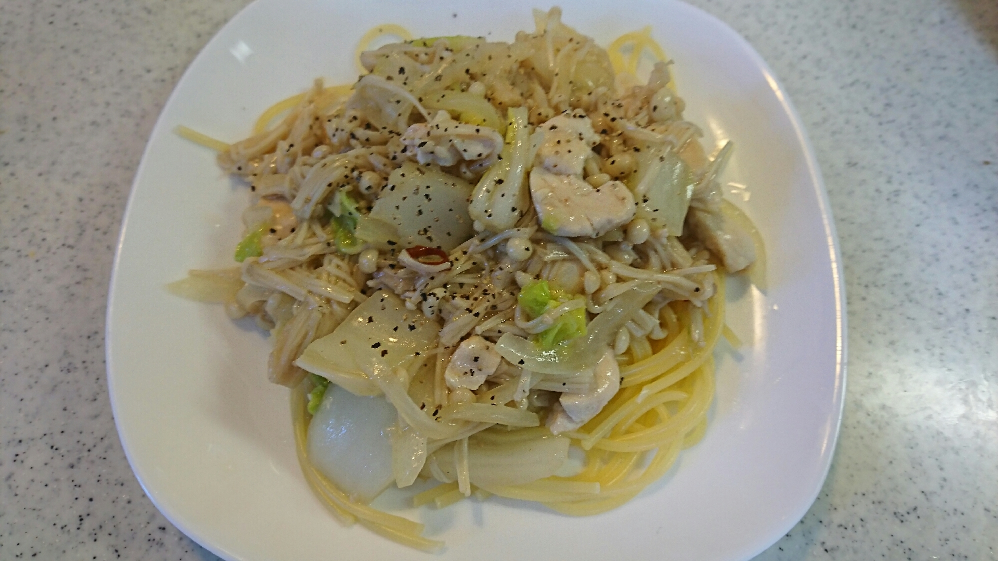 白菜とえのきの和風あんかけパスタ