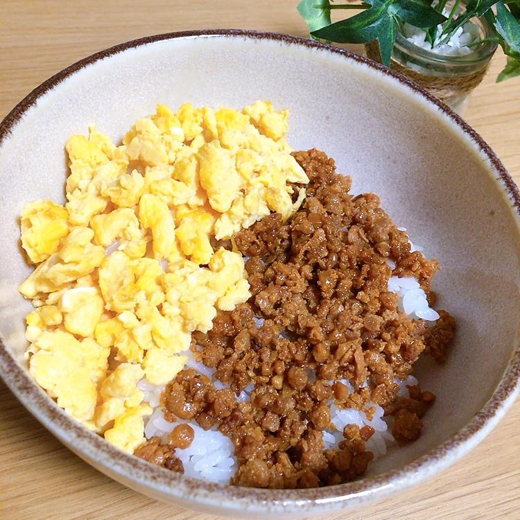 市販の鶏そぼろで作る簡単そぼろ丼★*。