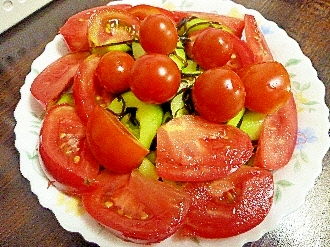 3種トマト＆きゅうり＆塩昆布のサラダ