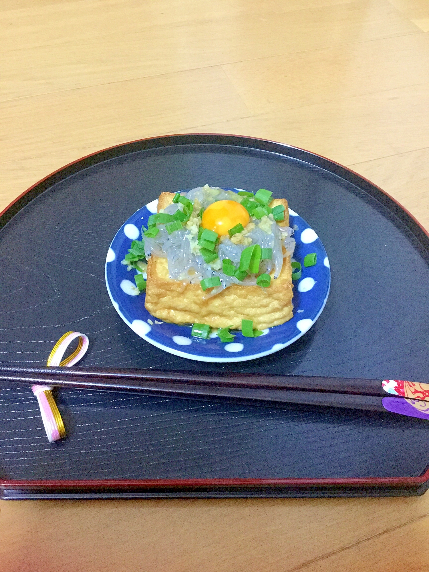 ◆季節の肴◆焼き厚揚げの生しらす乗せ◆