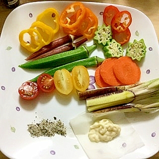 10種類の野菜のサラダ