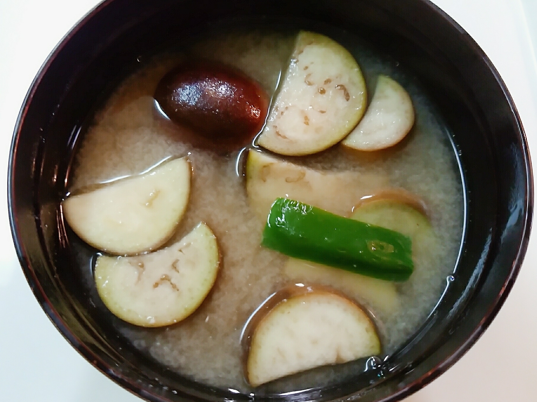 茄子とピーマンの味噌汁