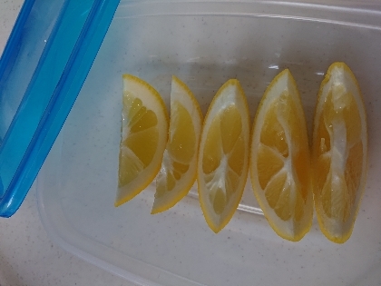 使い切れないレモンは冷凍保存♪