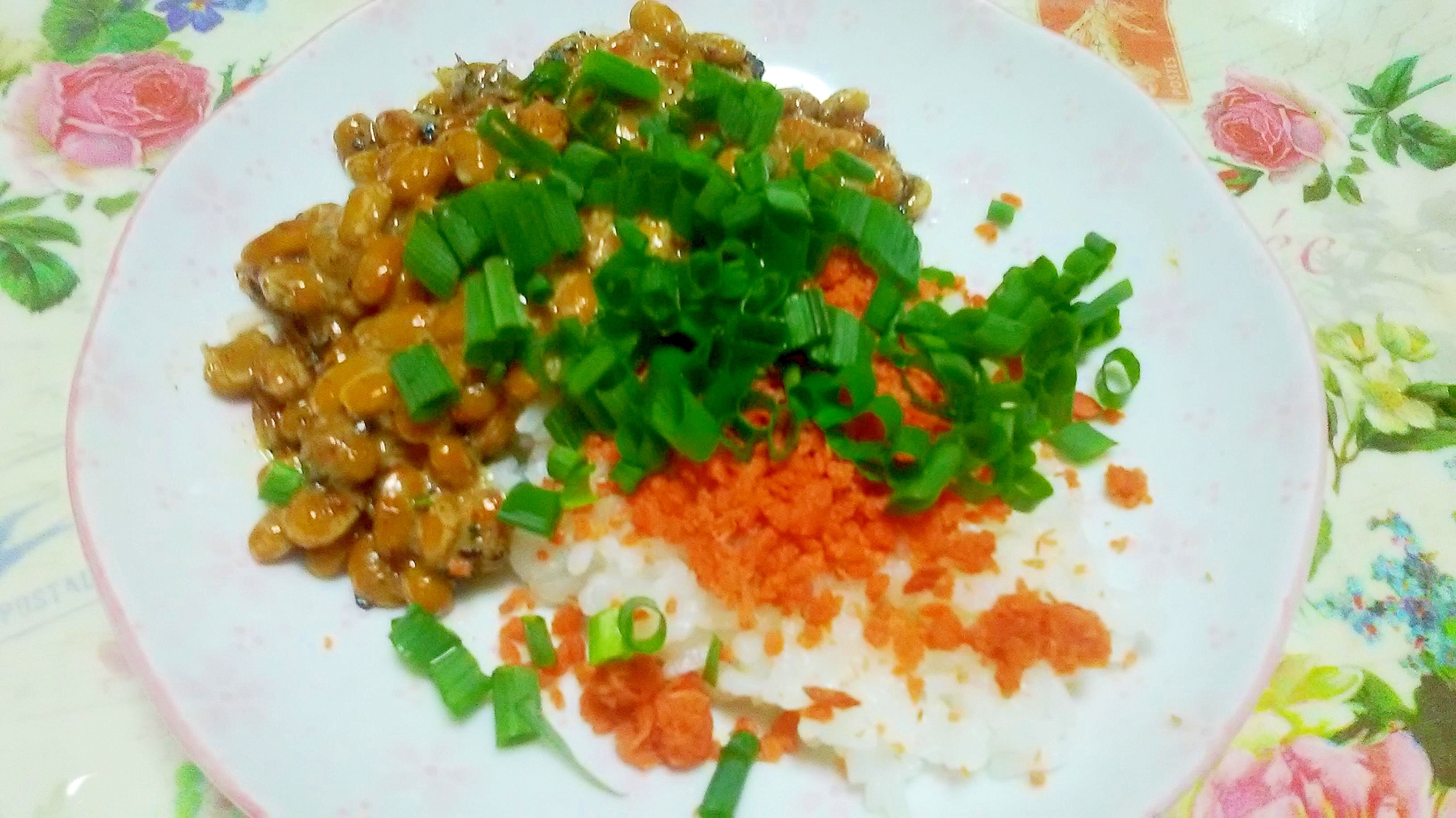 納豆とねぎ鮭フレークごはん