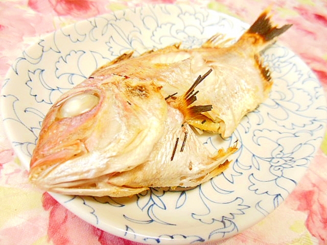 グリルで簡単 鯛の姿焼き レシピ 作り方 By 小太郎1212 楽天レシピ グリルで簡単 鯛の姿焼き レシピ 作り方 By 小太郎1212 楽天レシピ