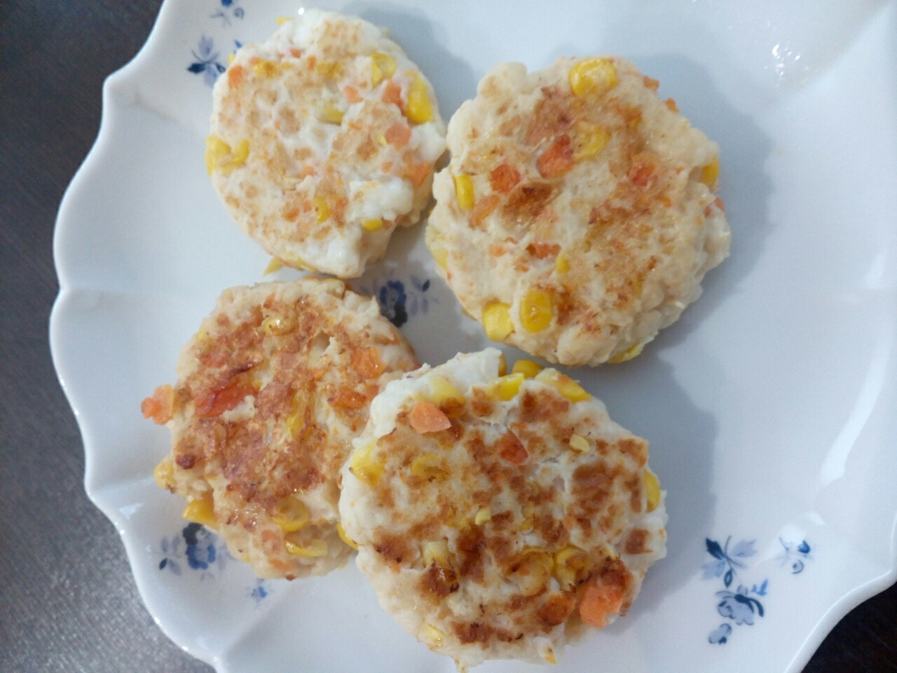 離乳食後期★はんぺんと鶏ひき肉のハンバーグ