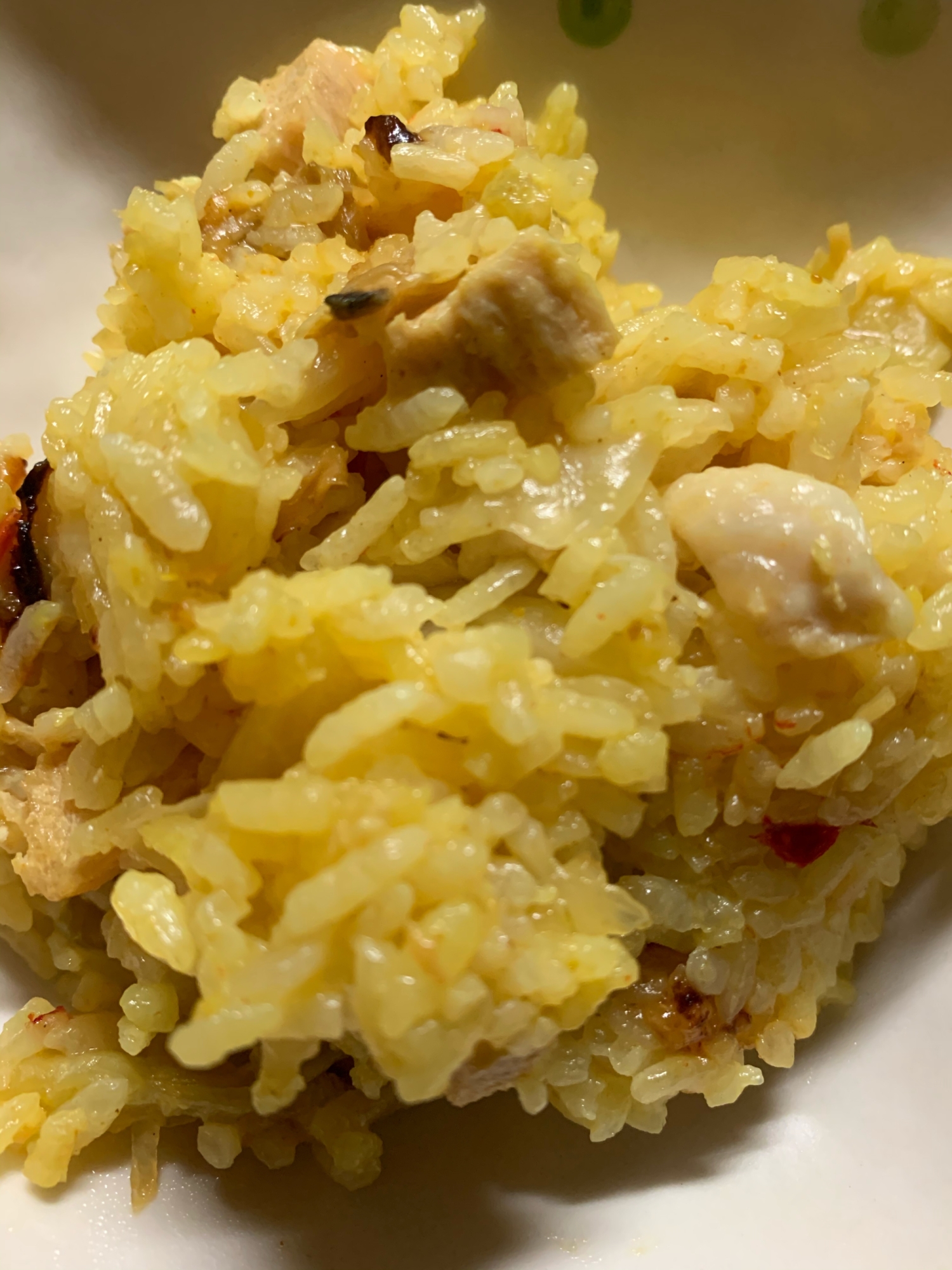 炊飯器で簡単！チキンたっぷりサフランライス☆