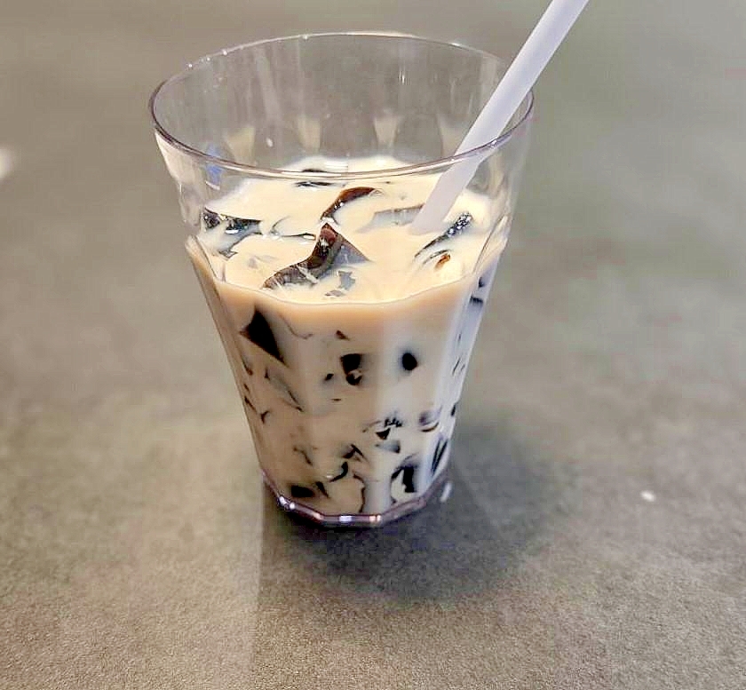 ぷるぷるコーヒーゼリーミルク
